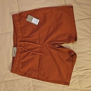 Men's Mid Thigh Shorts Size M